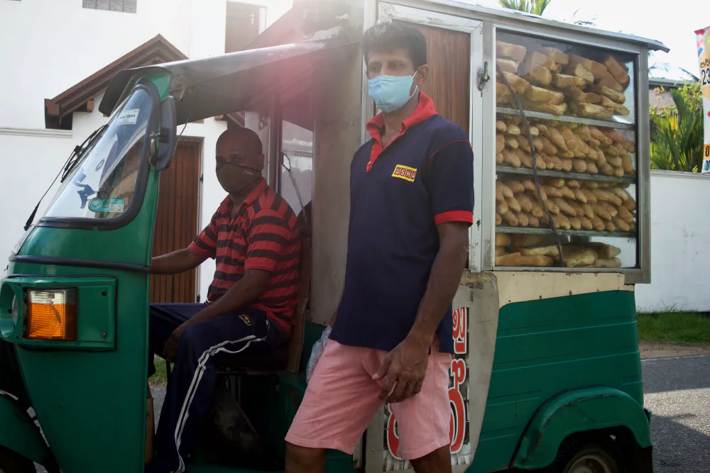 Bread Three Wheeler / Choon Paan operating amidst COVID-19 pandemic in 2020, photo by me